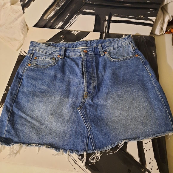 H&M Dresses & Skirts - H&M Destressed Denim Skirt